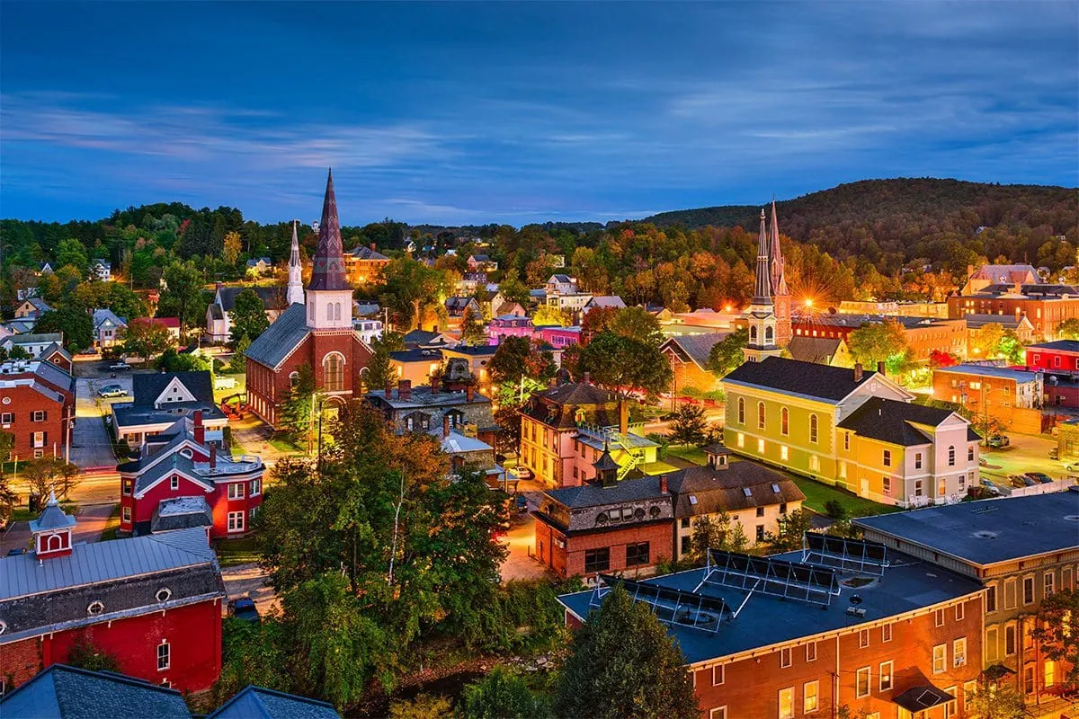A Québec municipality at dusk